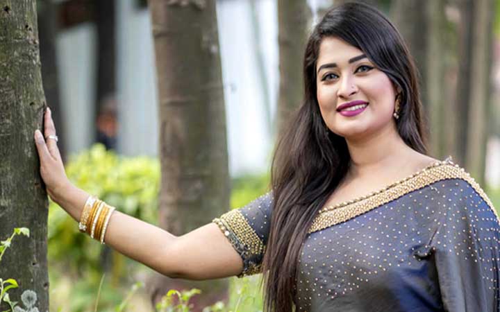 নবীণবরণে শিরীন শিলা